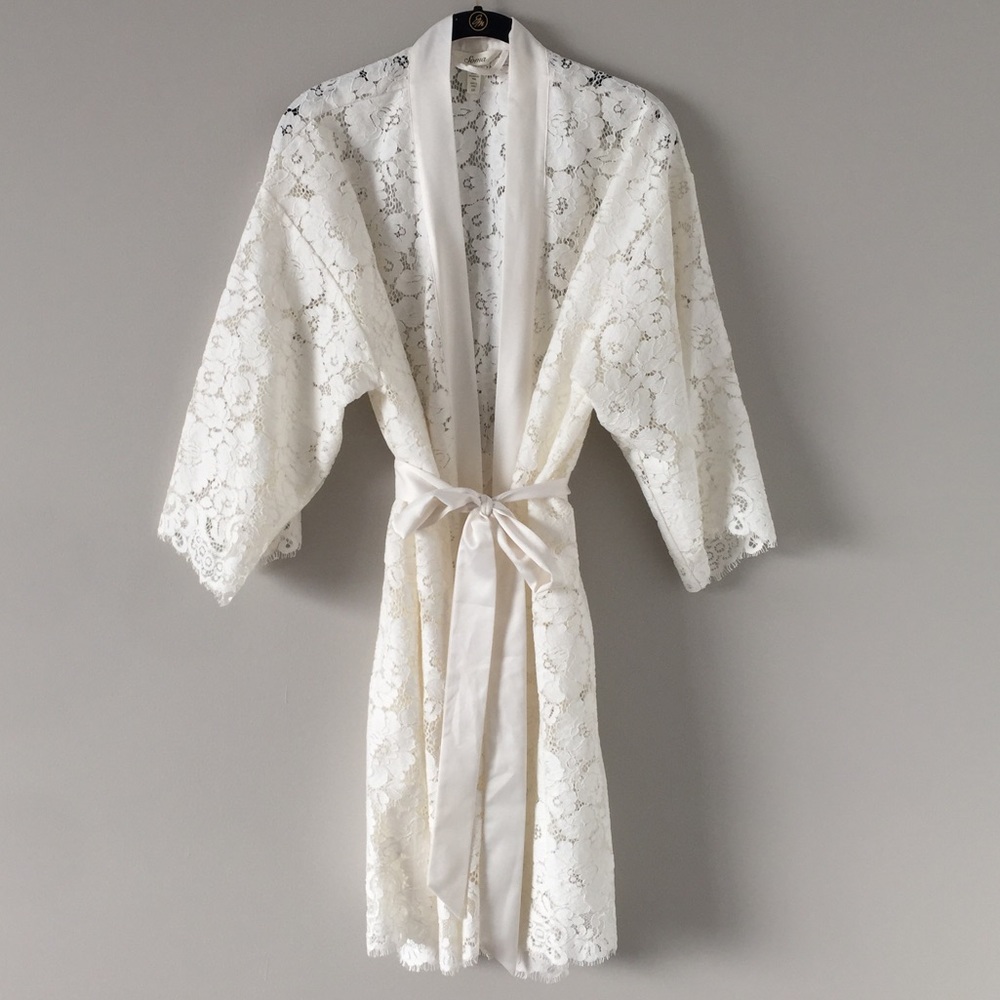 Soma white lace robe, perfect for weddings